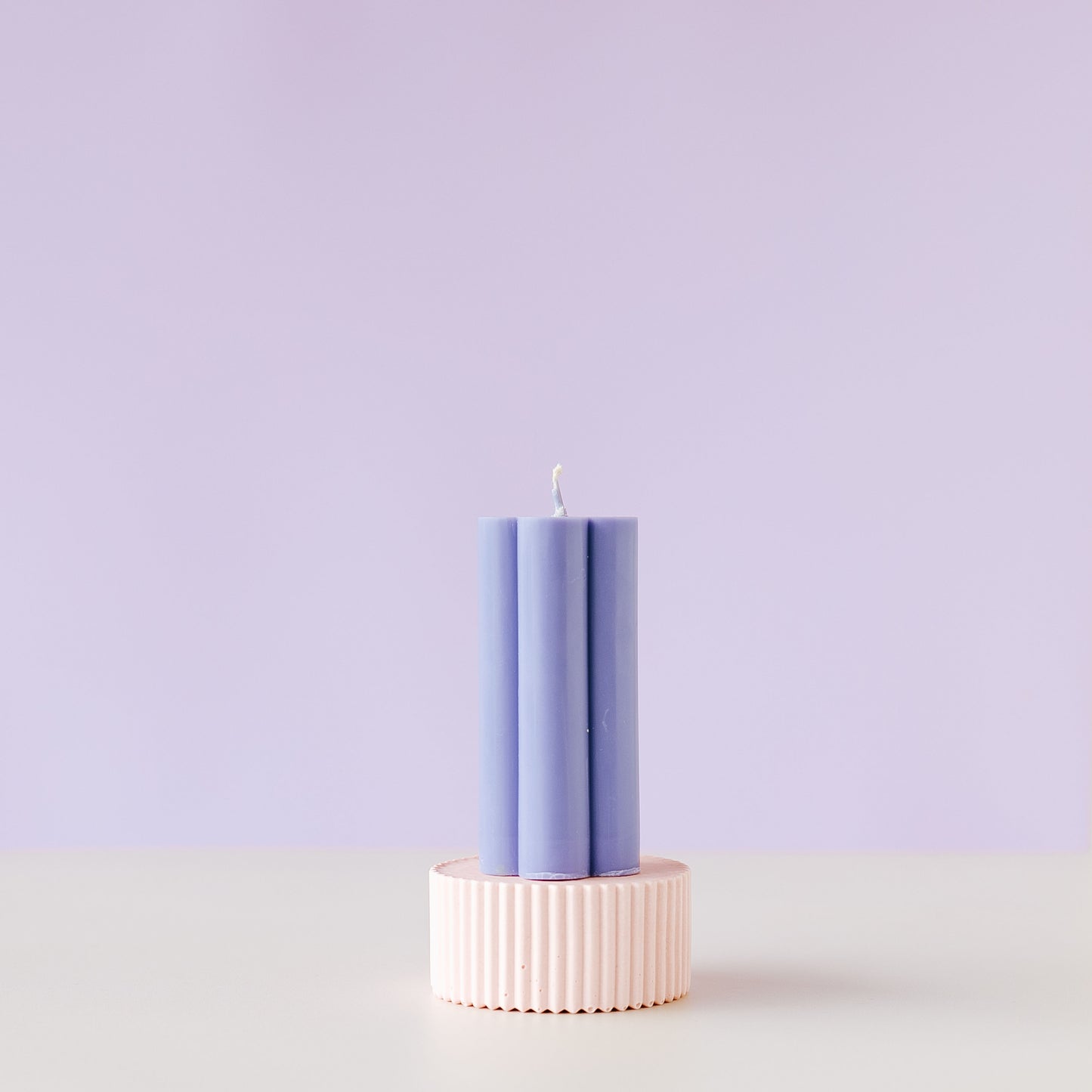 Nimki Hand Poured Daisy Flower Pillar Candle