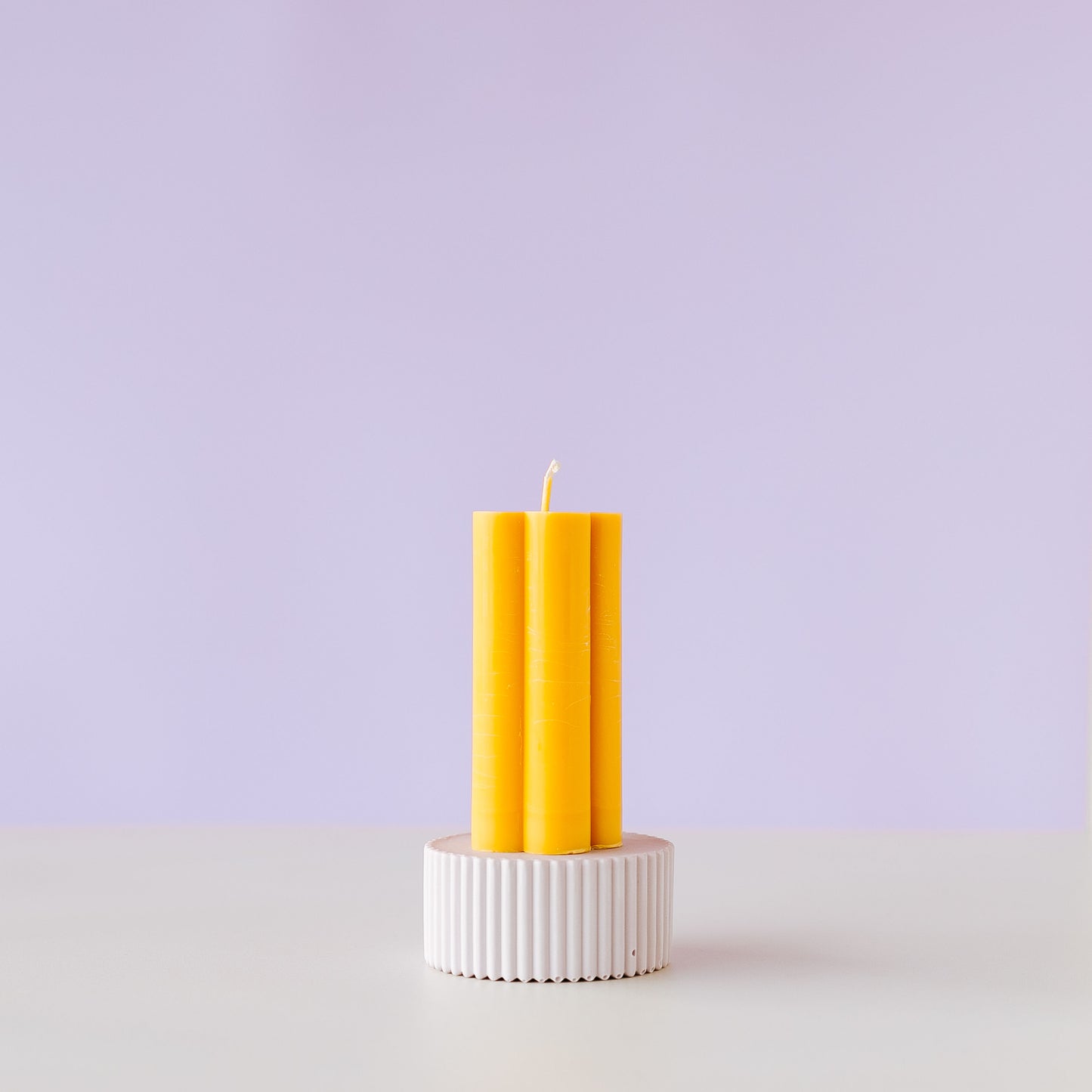 Nimki Hand Poured Daisy Flower Pillar Candle